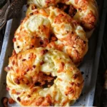 herzhaft backen mit blatterteig kringel mit schin 2026 07 24 032940 683x1024 1