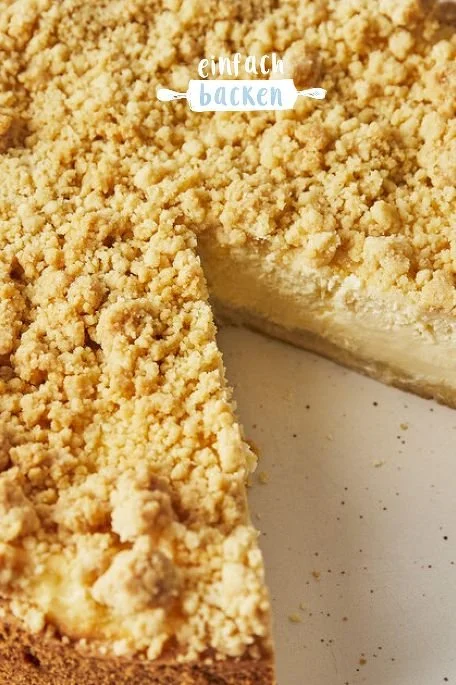 Käsekuchen mit Streusel nach Omas Rezept, lecker und traditionell gebacken