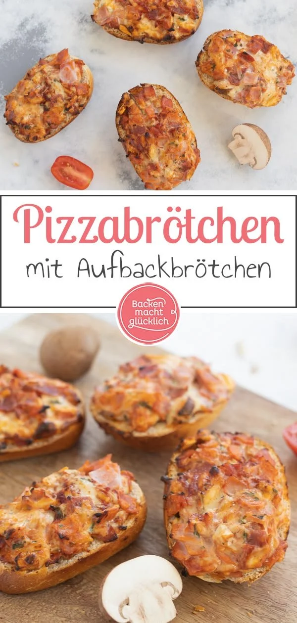 Leckere Pizzabrötchen frisch gebacken mit Käse und Tomatensauce