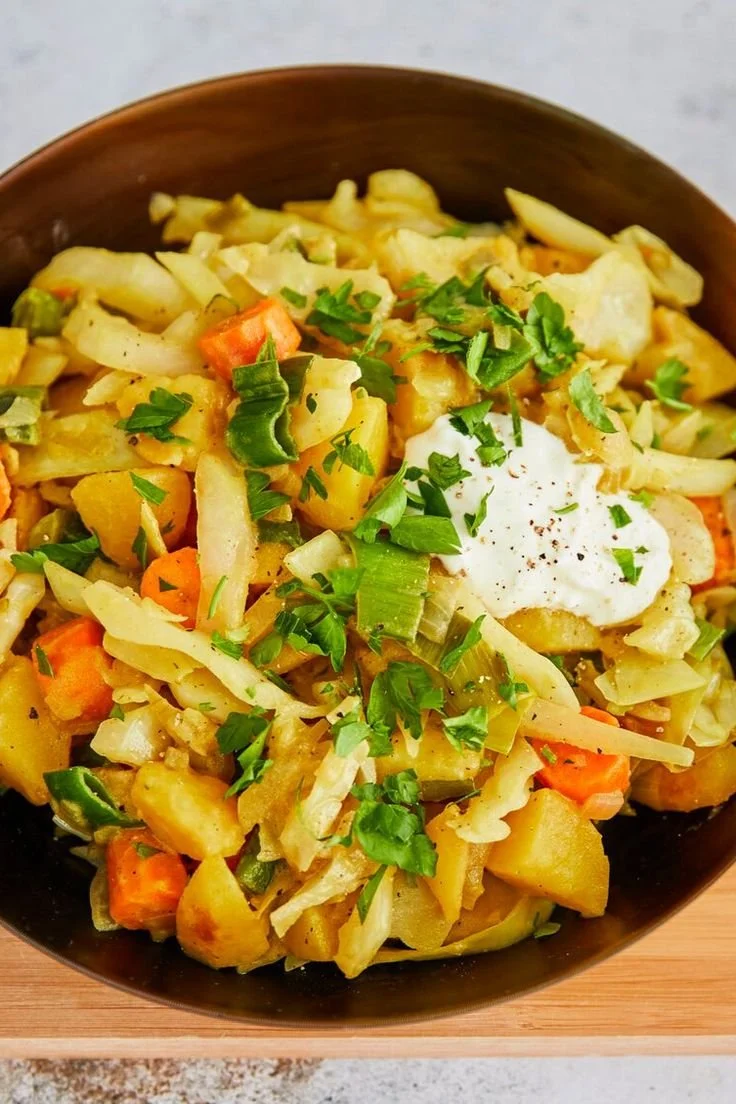 Leckere Spitzkohlpfanne schnell zubereitet mit frischen Zutaten.