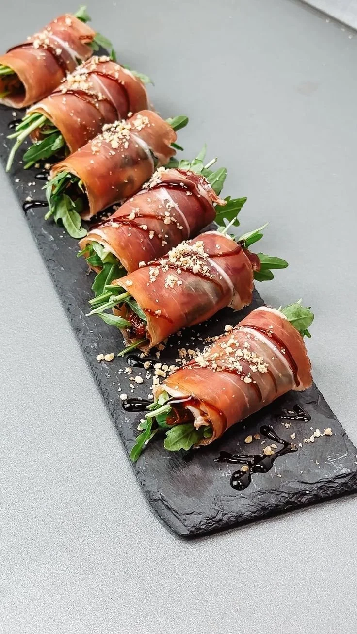 Kaltes Buffet für Geburtstag mit Fingerfood und Rucola-Schinken für Erwachsene