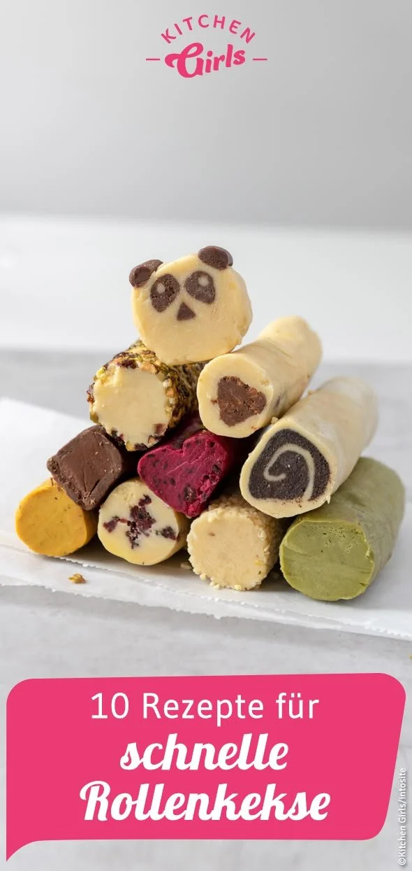 Leckere Rollenkekse frisch gebacken auf einem Teller